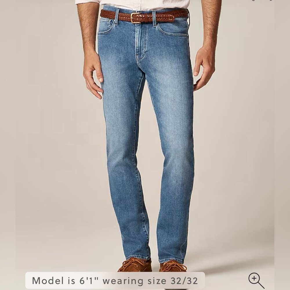 J. Crew NWT men’s straight leg stretch jeans.